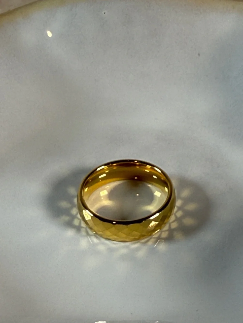 Tungsten shiny faceted